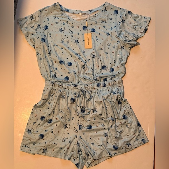 NWT Women’s Pajama Shorts Set V-Neck Short Sleeves Pockets XL - Picture 1 of 13